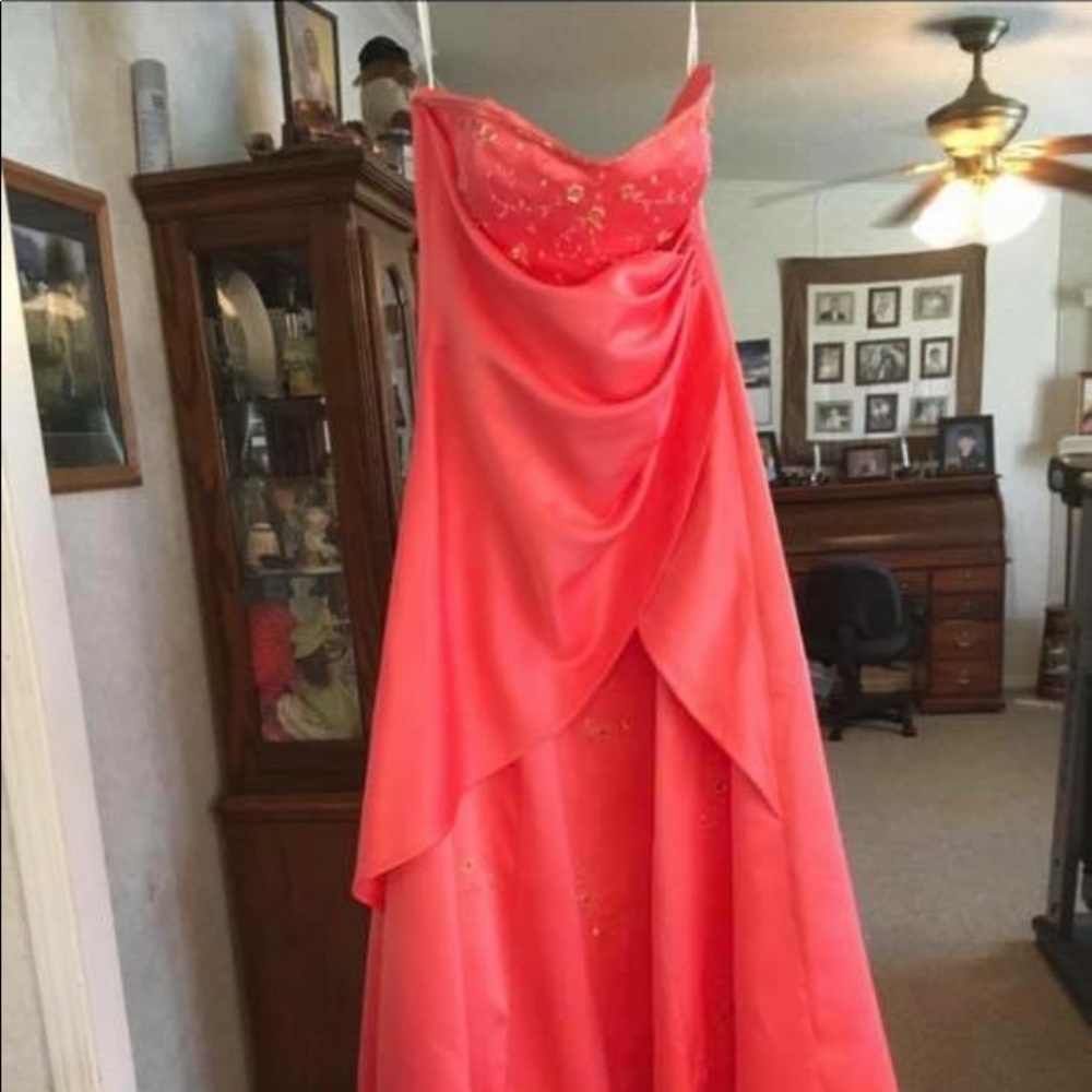 Beautiful prom pageant dress size 13-14